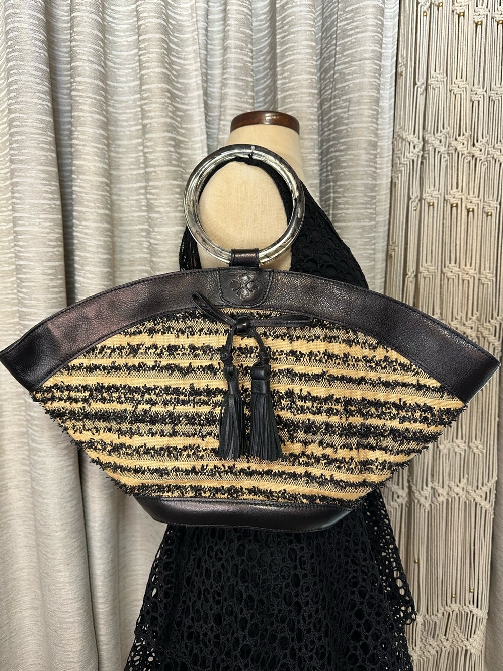 Patricia Nash Woven Straw & Leather Tote Bag Black Natural Ring Handle Tassel